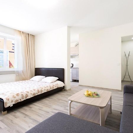Sunny Apartment Near Bus Station Tallinn Bagian luar foto