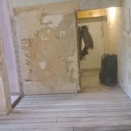 Sunny Apartment Near Bus Station Tallinn Bagian luar foto