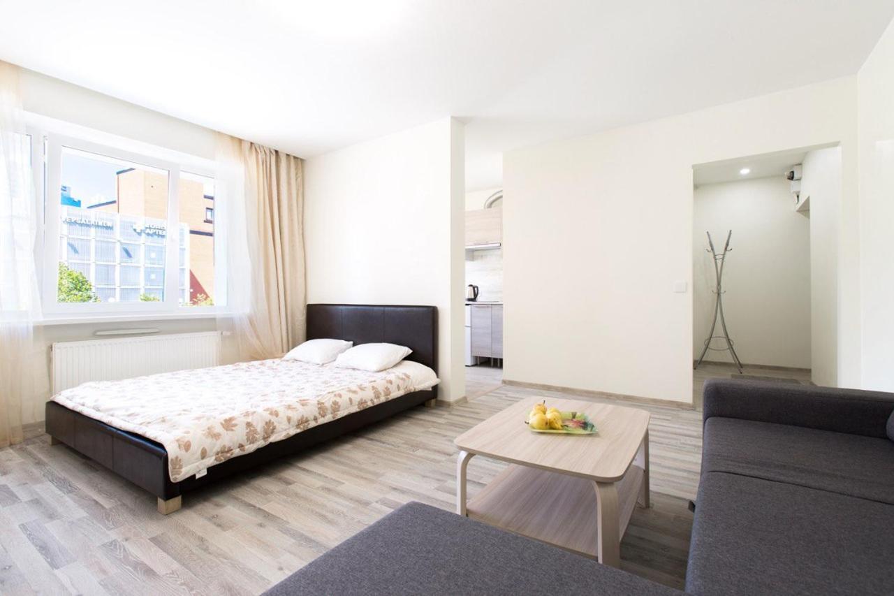 Sunny Apartment Near Bus Station Tallinn Bagian luar foto